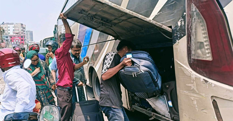 এক সাপ্তাহে ঢাকা ছেড়েছেন ১ কোটি ৭ লাখ মানুষ, ফিরেছেন ৪৪ লাখ