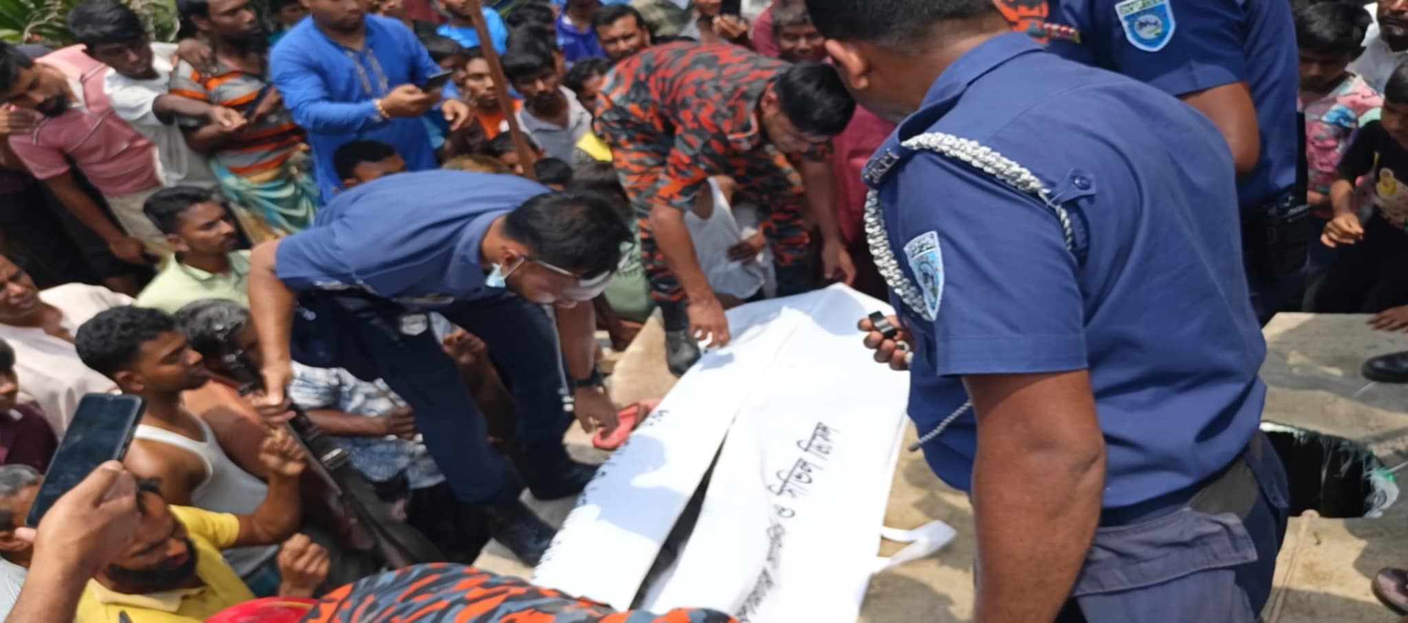 সেপটিক পরিস্কার করতে নেমে এক শ্রমিকের মৃত্যু