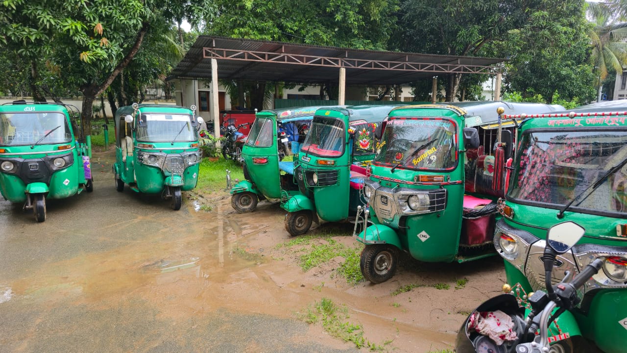মৌলভীবাজারে চুরি হওয়া ৬টি সিএনজি অটোরিকশা উদ্ধার, আটক ১
