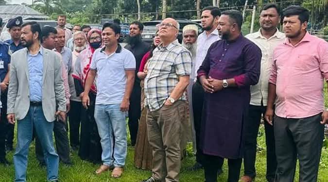 দপদপিয়া ইউনিয়ন ডিগ্রি কলেজ পরিদর্শন করলেন উপদেষ্টা ফারুক ই আজম