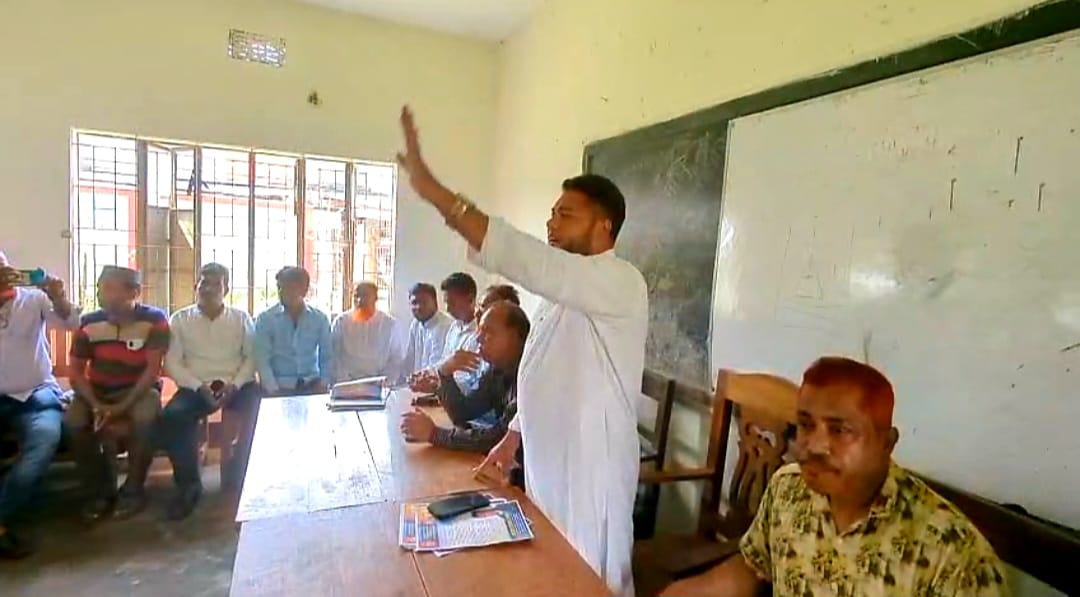 কাঁঠালিয়ায় বিএনপির মনোনয়ন প্রত্যাশী সৈকতের গণসংযোগ ও লিফলেট বিতরণ