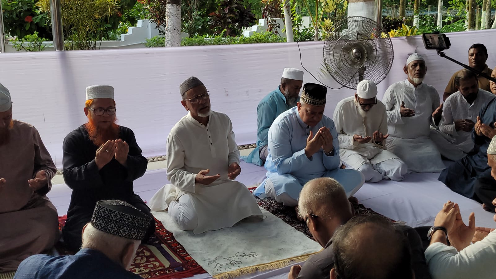 সাবেক অর্থমন্ত্রীর সহধর্মিণীর মৃত্যুবার্ষিকীতে দোয়া মাহফিল অনুষ্ঠিত