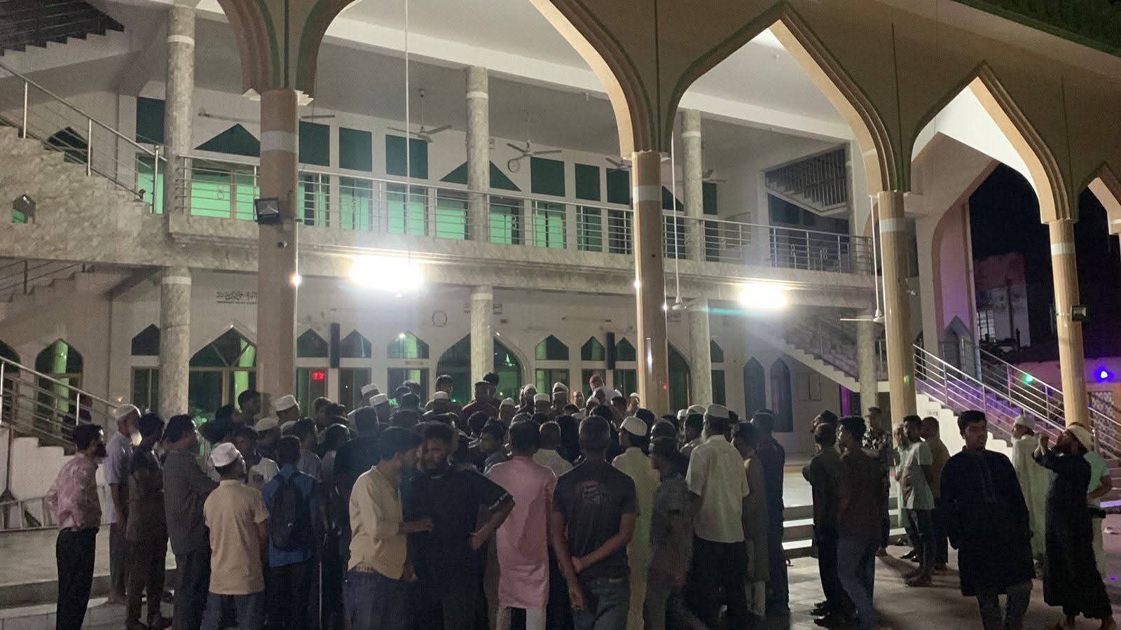 শ্রীমঙ্গলে জামে মসজিদের মুয়াজ্জিনকে হেনস্তার প্রতিবাদে সাধারণ মুসল্লিদের বিক্ষোভ