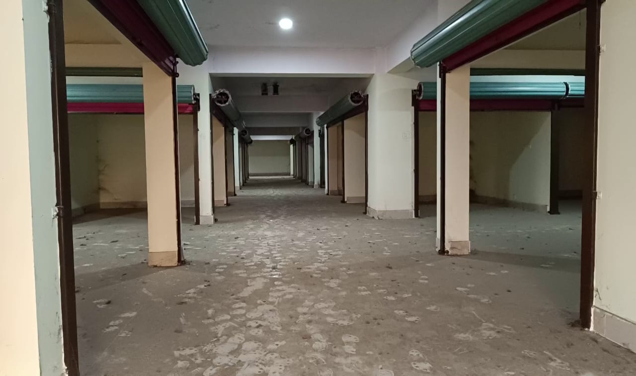 কিশোরগঞ্জ পৌর মার্কেট, ১৪ কোটি টাকার প্রকল্প এখন অবহেলার নিদর্শন