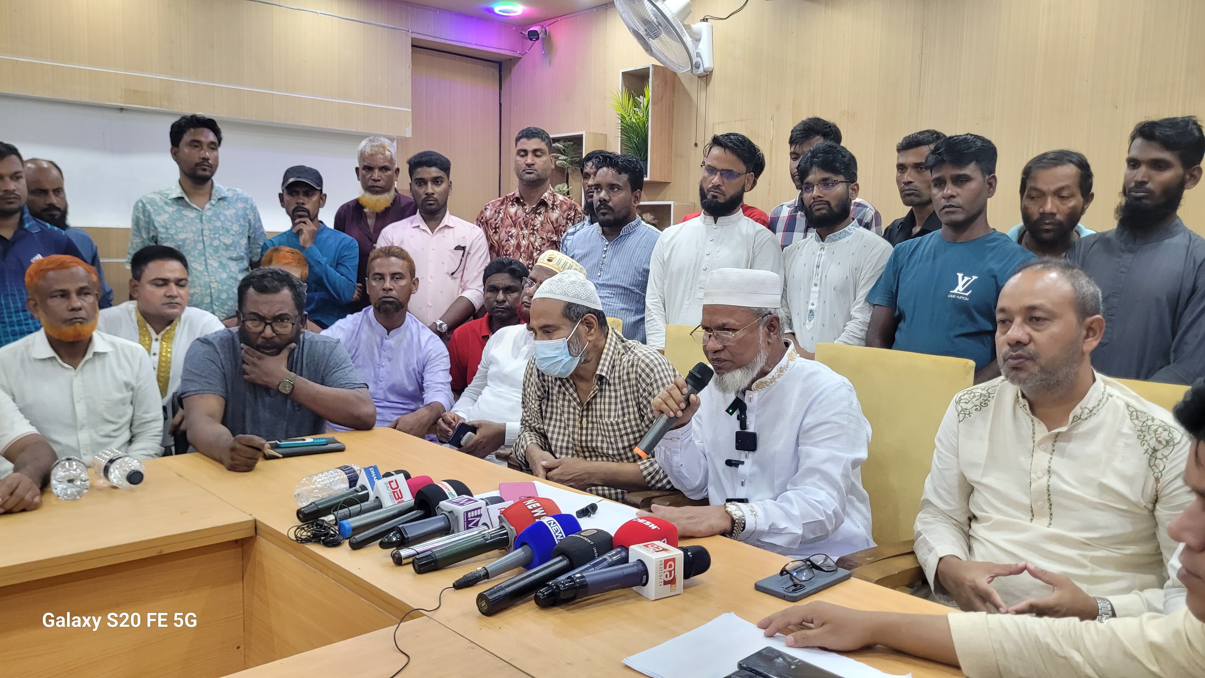 শিবিরের কেন্দ্রীয় সাবেক সভাপতি রাশেদের গণসংযোগে বিএনপির হামলা: আহত ১৬