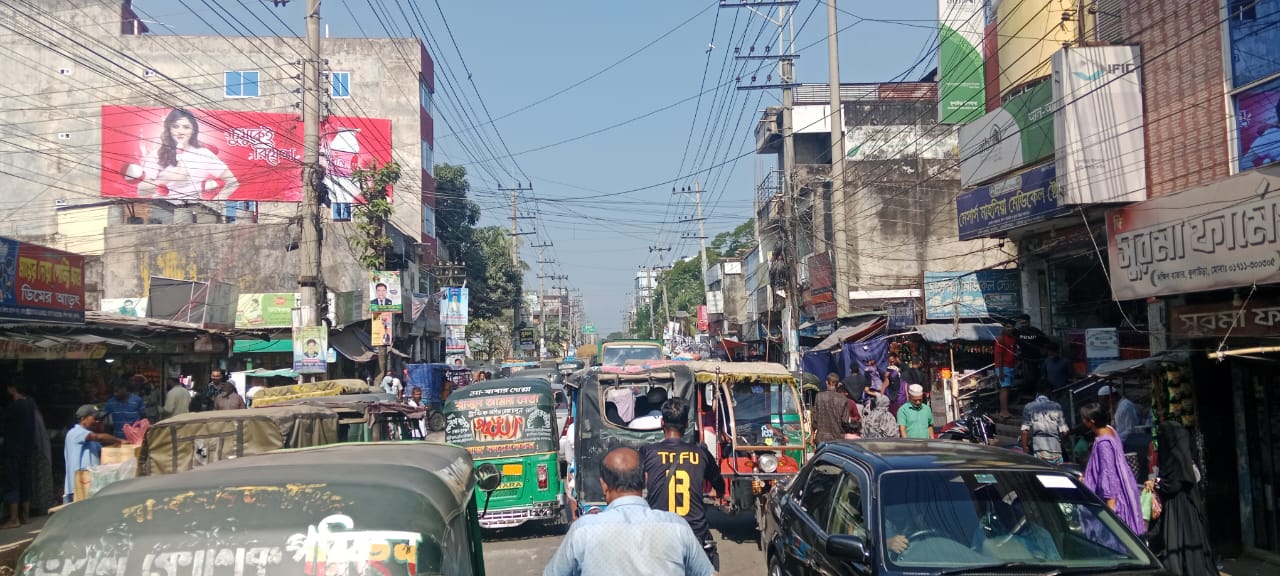 কুলাউড়ায় যানজটের দৃশ্য: বিচ্ছিন্ন ঘটনা নয়,ভয়াবহ নিত্যদিনের বাস্তবতা
