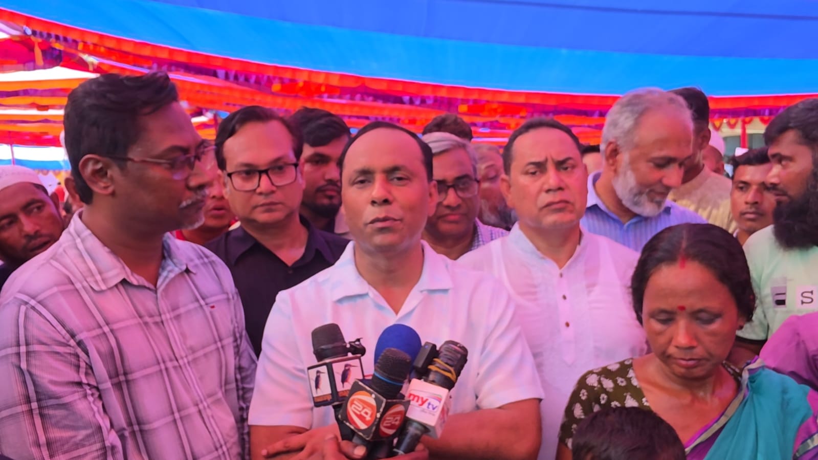 জনগণের  দুঃখ-দুর্দশায় পাশে দাঁড়ানোই সত্যিকারের দেশসেবা- কায়সার কামাল