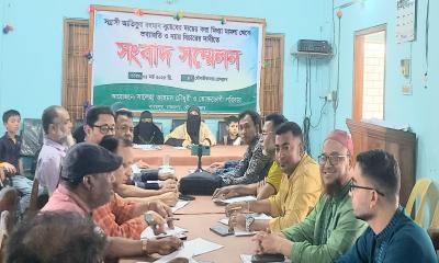 চাঁদা দিতে রাজি না হওয়ায় হামলা ও মামলার অভিযোগে সংবাদ সম্মেলন