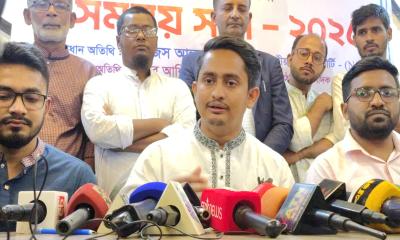 সেনাবাহিনী মর্যাদাপূর্ণ অবস্থানে থাকুক, তারা যেন  সিরিয়াল কিলারদের দায়ভার না নেয়- সারজিস