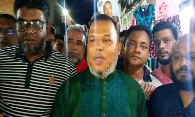 ঝালকাঠিতে জেলা বিএনপির সদস্য সচিবের গণসংযোগ