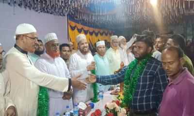 আদর্শ ও ন্যায়ভিত্তিক রাজনীতিতে অনুপ্রাণিত হয়ে জামায়াতে  যোগদান-গনঅধিকার পরিষদের সাত নেতা আদর্শ ও ন্যায়ভিত্তিক রাজনীতিতে অনুপ্রাণিত হয়ে জামায়াতে  যোগদান-গনঅধিকার পরিষদের সাত নেতা
