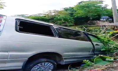 নলছিটিতে মাইক্রোবাস নিয়ন্ত্রণ হারিয়ে খাদে, আহত ১০ নলছিটিতে মাইক্রোবাস নিয়ন্ত্রণ হারিয়ে খাদে, আহত ১০