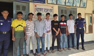 নেত্রকোনায় মশাল মিছিল : নিষিদ্ধ  ছাত্রলীগের ৭ নেতাকর্মী আটক