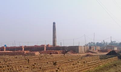 মৌলভীবাজারের সবকয়টি ইটভাটা অবৈধ ভাবে চালানো হচ্ছে ; ছারপত্র নেই একটিরও; ৪৫ টি ভাটা রয়েছে জেলায়