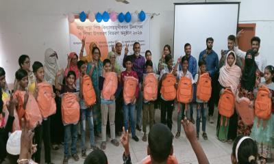 খুলনায় ঝরে পড়া শিশুদের নতুন স্বপ্ন দেখাচ্ছে ওয়ার্ল্ড ভিশন