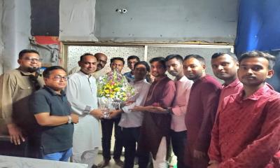 কিশোরগঞ্জ সাংবাদিক ফোরামের সঙ্গে মতবিনিময় করছেন ব্যারিস্টার আতিকুর রহমান কিশোরগঞ্জ সাংবাদিক ফোরামের সঙ্গে মতবিনিময় করছেন ব্যারিস্টার আতিকুর রহমান