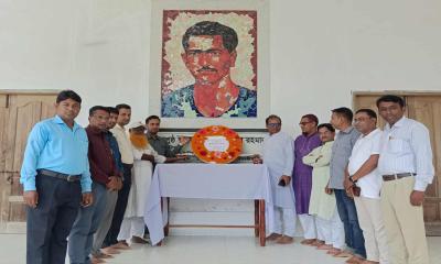 ঝিনাইদহে খুচরা সার বিক্রেতাদের মানববন্ধন ও স্মারকলিপি পেশ ঝিনাইদহে খুচরা সার বিক্রেতাদের মানববন্ধন ও স্মারকলিপি পেশ