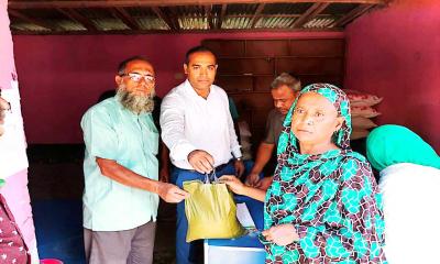 রাণীনগরে খোলা বাজারে আটা বিক্রির কার্যক্রমের উদ্বোধন