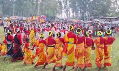 ৩০ তম কারাম উৎসবে মাতোয়ারা তারা,,,