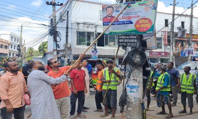 নিজেরাই ব্যানার–ফেস্টুন সরিয়ে দৃষ্টান্ত গড়ল মৌলভীবাজার পৌর বিএনপি