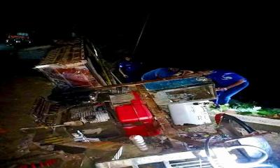 ঝালকাঠিতে পল্লী বিদ্যুতের মালবাহী ট্রলি খাদে পড়ে নিহত ১, আহত ৫