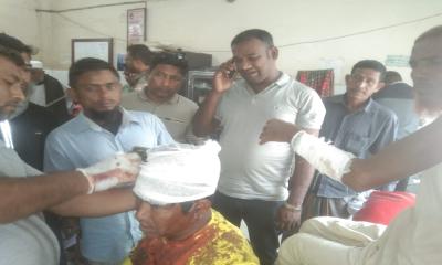 মোহনগঞ্জে পূর্ব-বিরোধের জেরে দুই পক্ষের সংঘর্ষে নারীসহ আহত ১৫