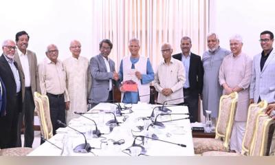 জুলাই সনদ বাস্তবায়নের সুপারিশ প্রধান উপদেষ্টার হাতে