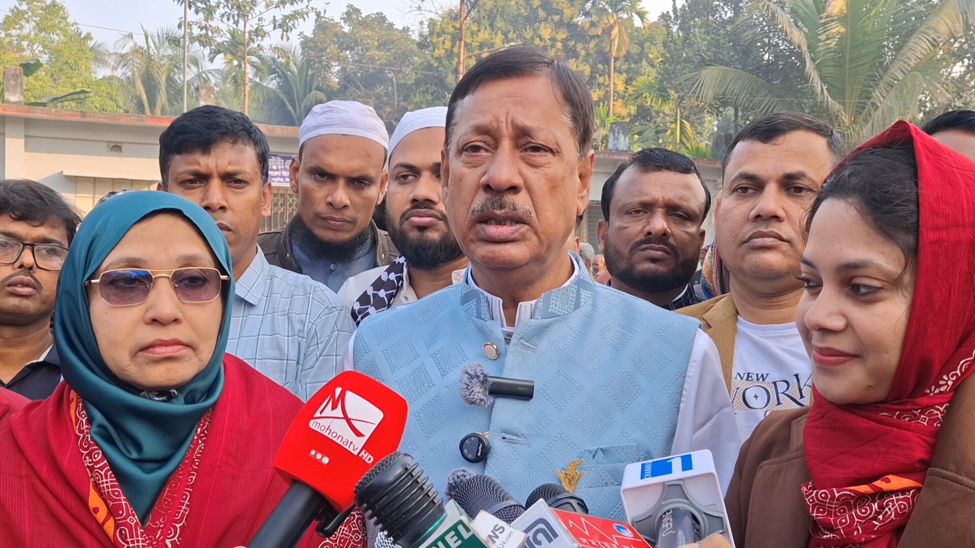 কিশোরগঞ্জে ৬ টি আসনে ৯১৩ টি কেন্দ্রে ভোট গ্রহণ চলছে