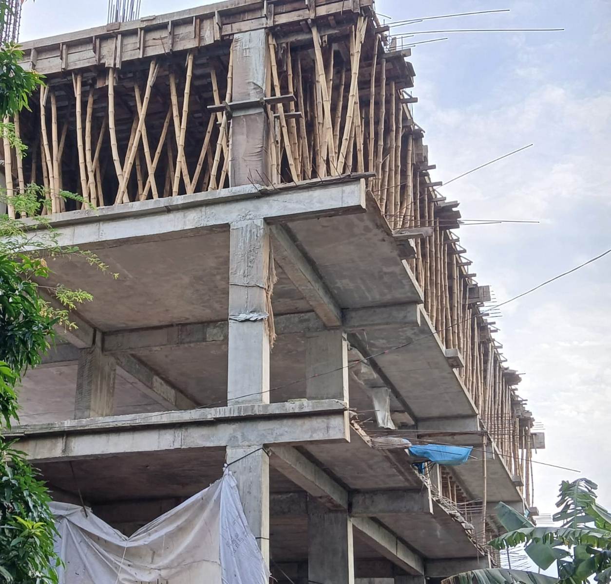 ভবন নির্মাণে অনিয়ম,  রাজউক যেন ঘুমিয়ে!