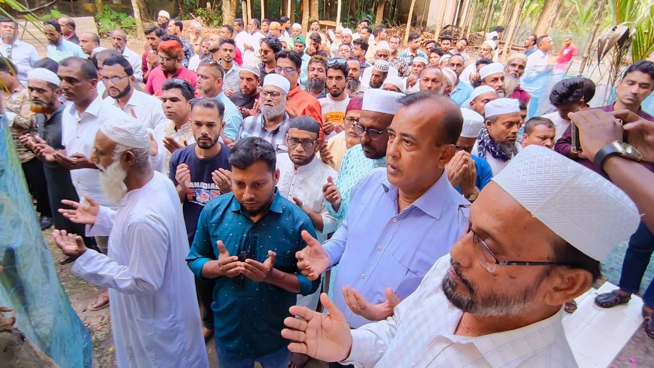 রাজাপুরে নাসিম আকনকে স্মরণ করলেন বিএনপি নেতা সেলিম রেজা