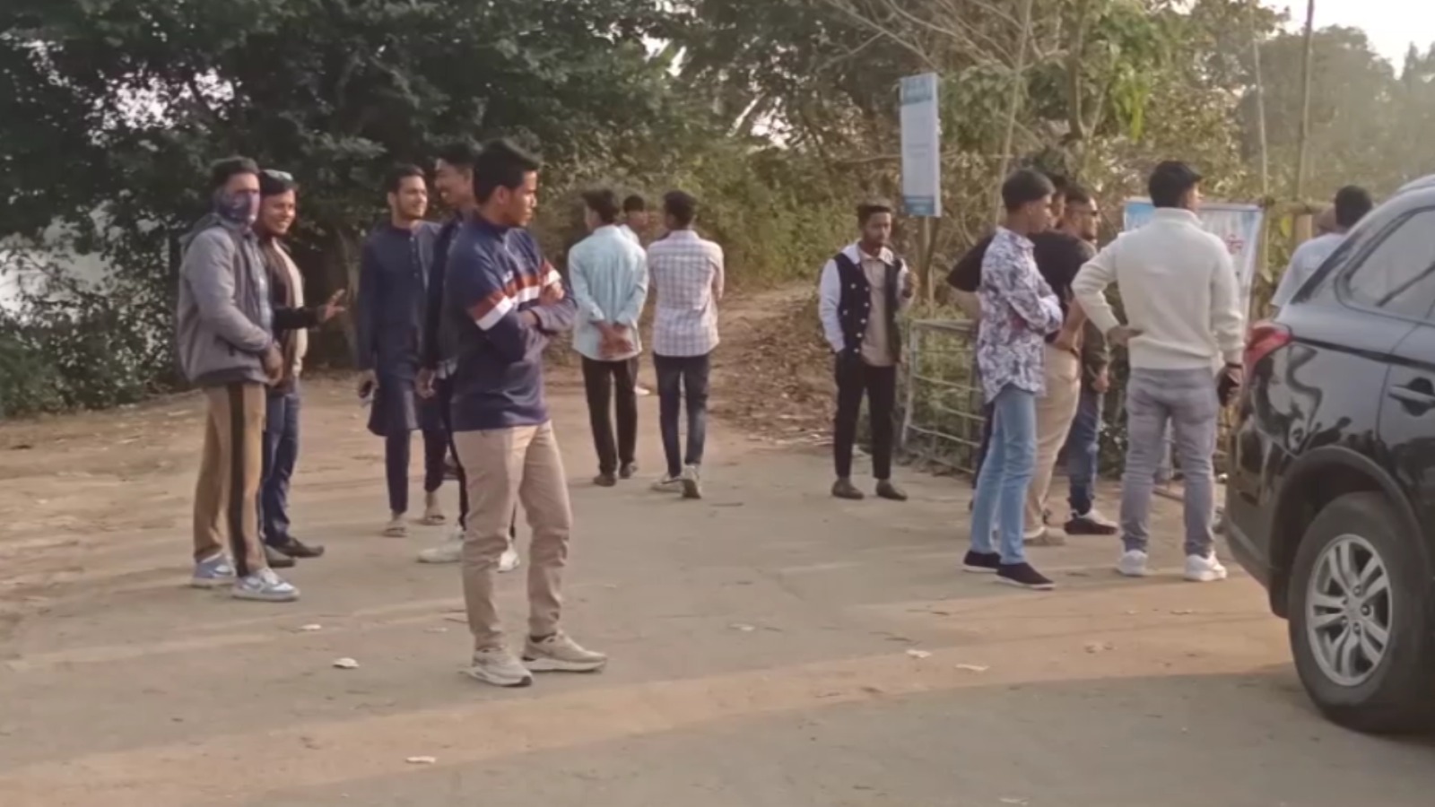 প্রবেশ বন্ধ বাইক্কা বিলে, ক্ষোভে ফিরছেন দর্শনার্থীরা