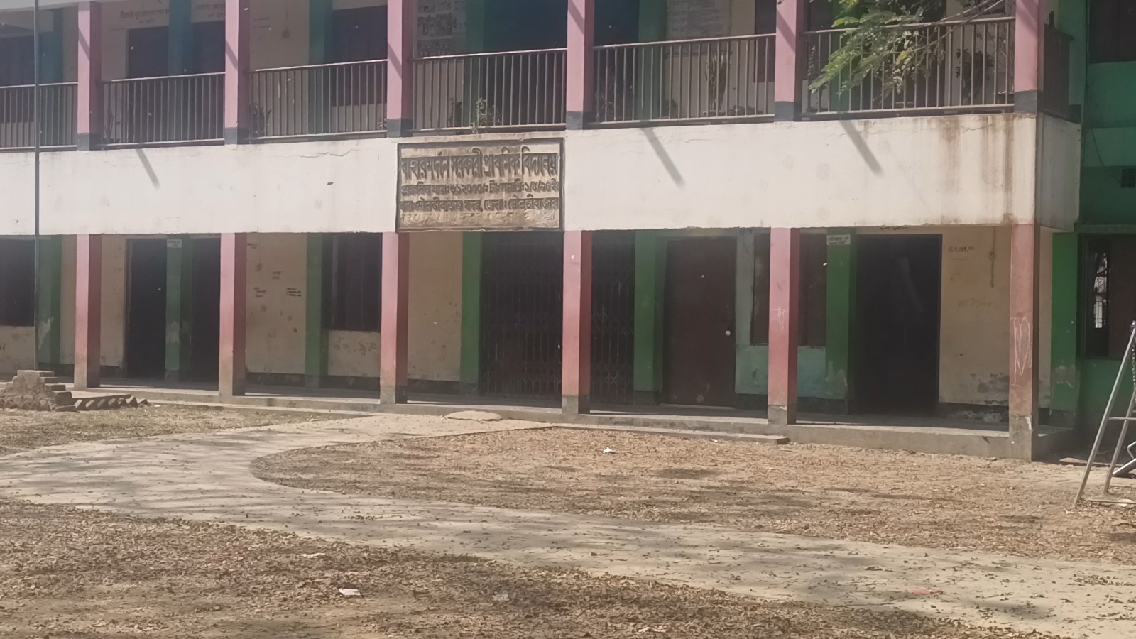 মৌলভীবাজারে ৬০৩টি সরকারি প্রাথমিক বিদ্যালয়ে এখনো স্থায়ী শহিদ মিনার নির্মিত হয়নি