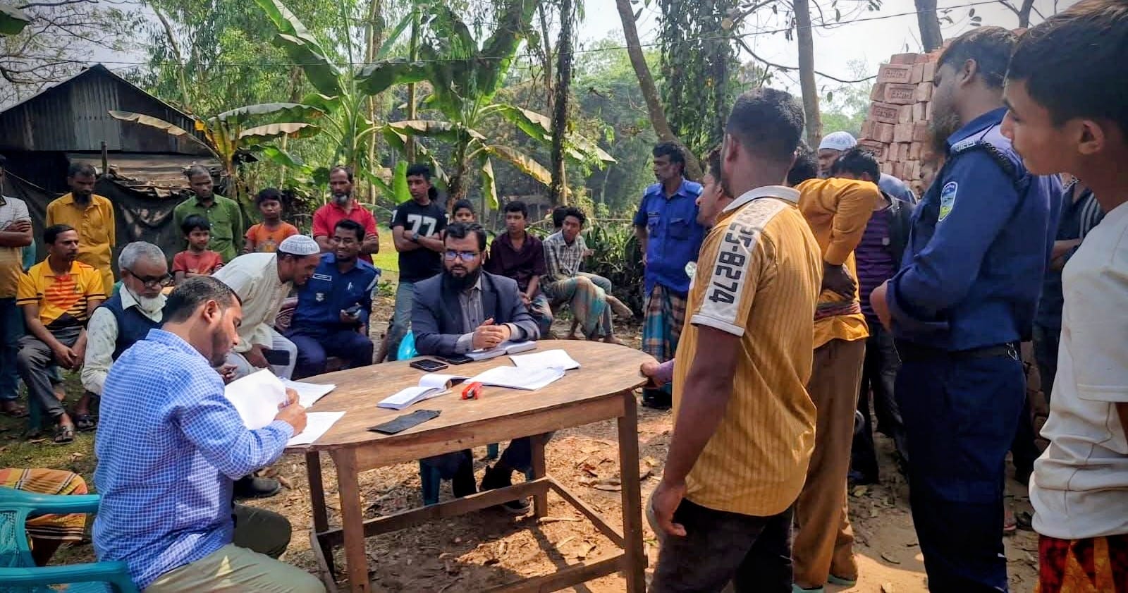 অবৈভাবে বালু উত্তোলনের দায়ে তিন ব্যক্তির কারাদণ্ড