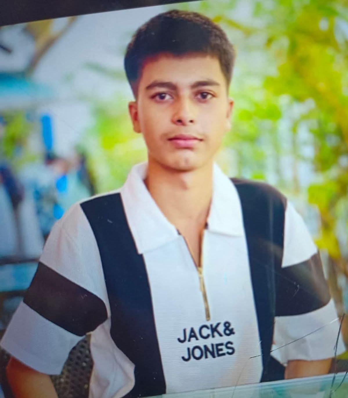 পাকুন্দিয়ায় সড়ক দুর্ঘটনায় স্কুলছাত্র নিহত