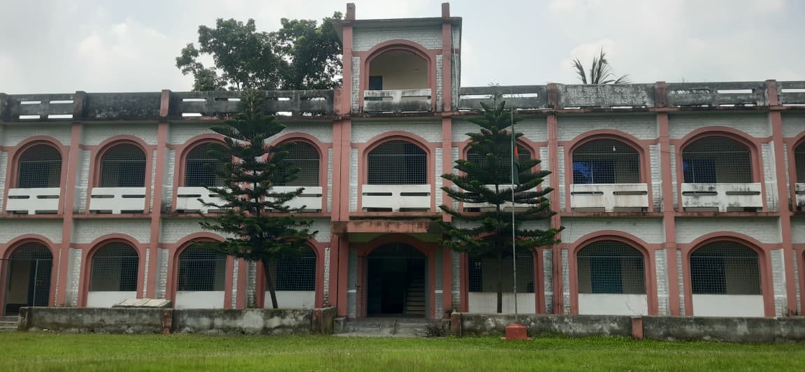 অধ্যক্ষ আলমগীর হোসেনের বিরুদ্ধে যত অভিযোগ,,