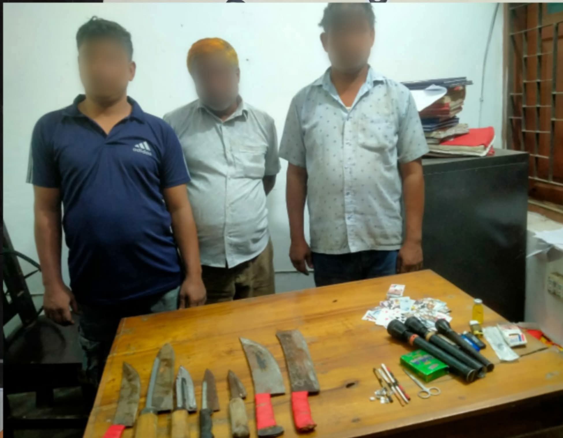 জুয়া খেলার সময় অস্ত্রসহ বিএনপি-যুবদল নেতা আটক