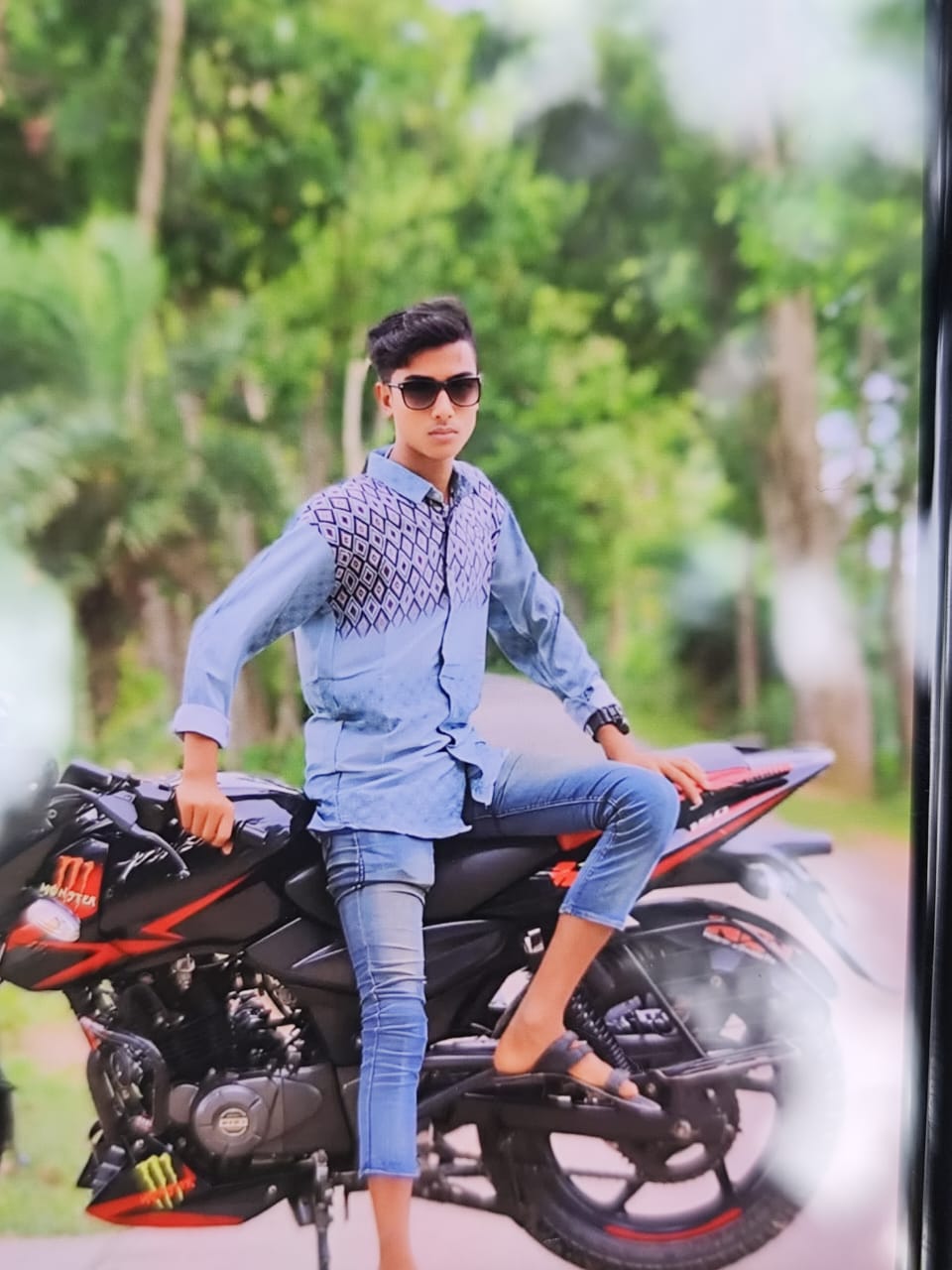 মাছ ধরতে গিয়ে গেল সোহেলের প্রাণ; সাপের দংশনে রহিম