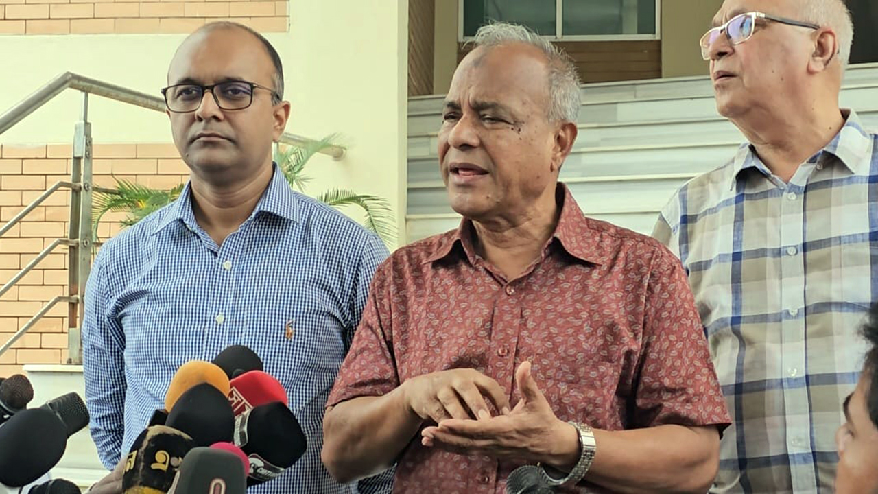 শুধু বাহক নয়, মাদকের সঙ্গে জড়িত গডফাদারদের ধরতে হবে