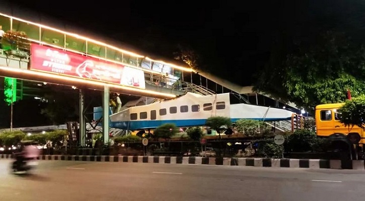 ঢাকার রাস্তায় উড়োজাহাজ, সড়কে যানজট