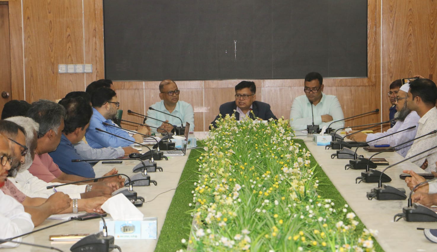আবারও আশা জোগাচ্ছে নওগাঁর প্রধান সড়ক চার লেনে উন্নীতকরণের উদ্যোগ