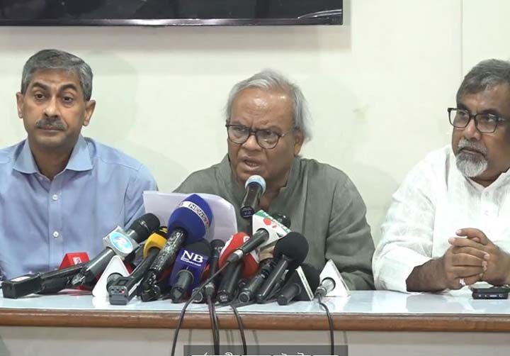 সুযোগ-সন্ধানীরা নানা ষড়যন্ত্র করছে: রিজভী