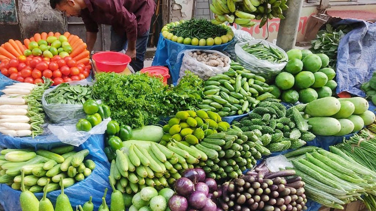 বরবটি-করলার সেঞ্চুরি, কাঁচা মরিচে ডাবল